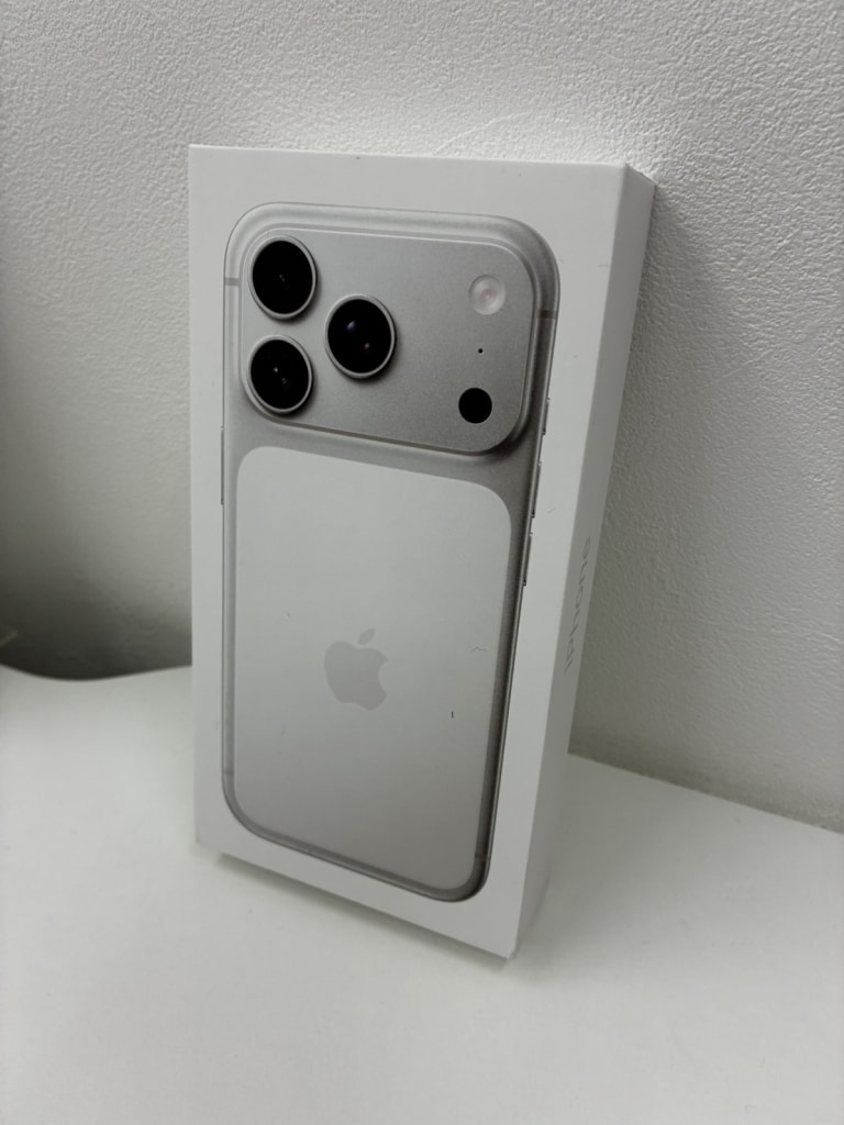 SIMロック解除(docomo) iPhone17 Pro 256GB シルバー MG854J/A