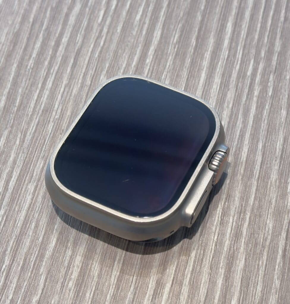 Apple Watch Ultra GPS+Cellularモデル 49mm チタニウムケース MQFR3J/A