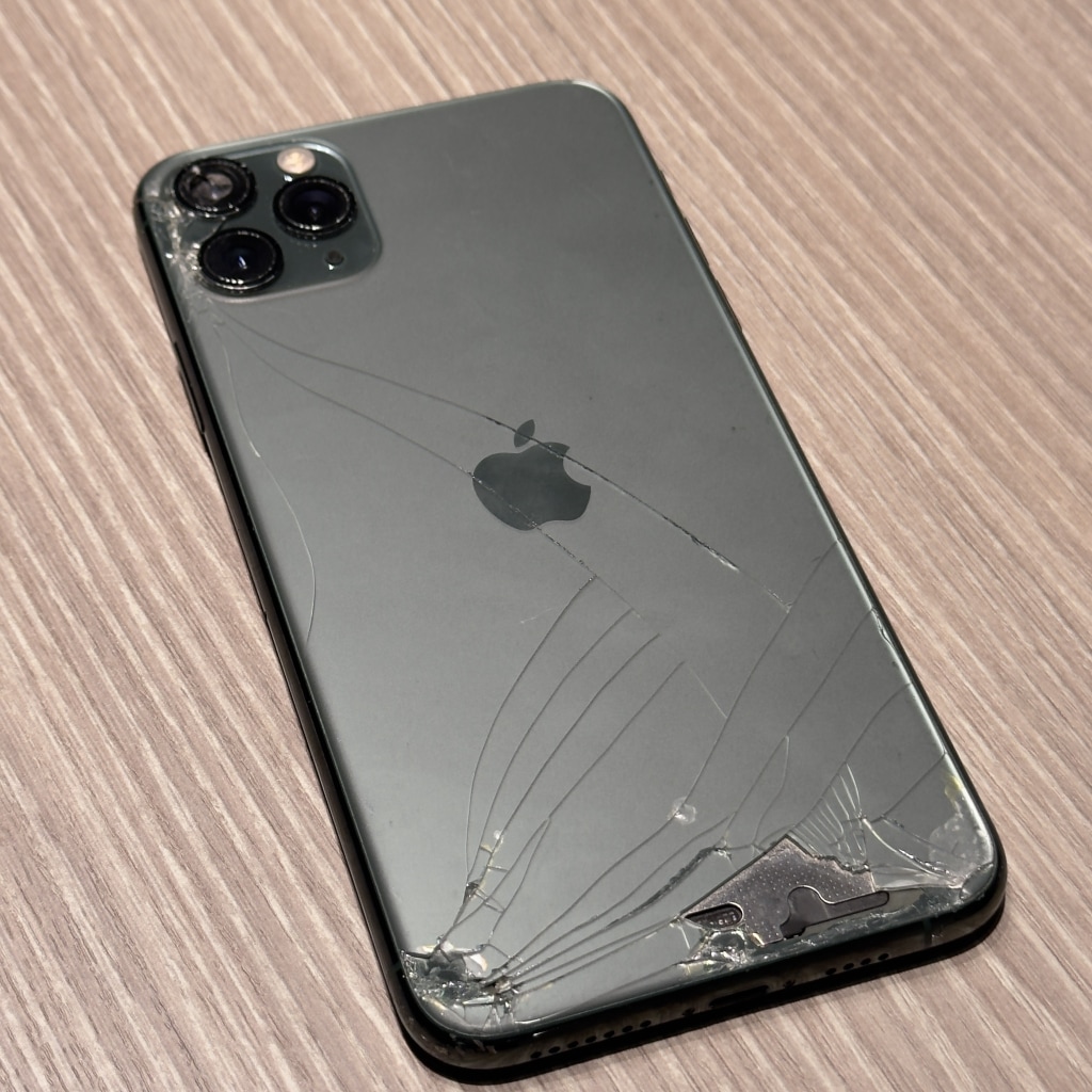 iPhone11 Pro Max 64GB ミッドナイトグリーン MWHH2J/A