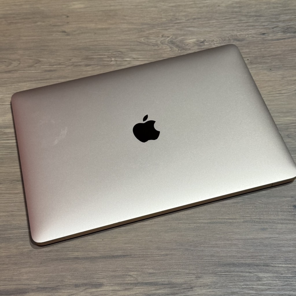 MacBook Pro 13インチ M1チップ 2020年モデル 256GB メモリ8GB A2337