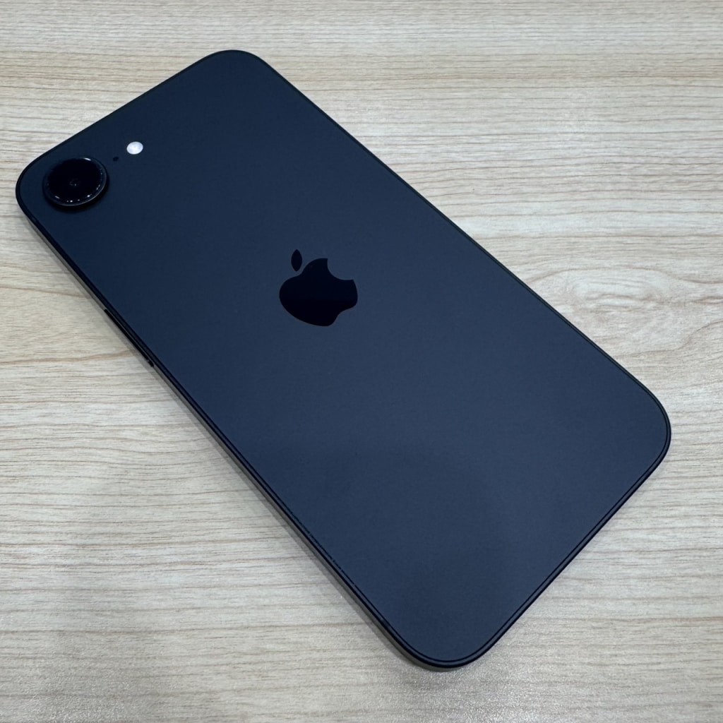 SIMロック解除(docomo) iPhone17e 256GB ブラック MHRN4J/A