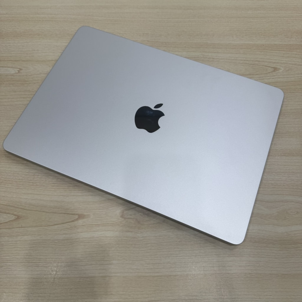 MacBook Air M2 2022 13インチ メモリ8GB SSD512GB シルバー CTOモデル
