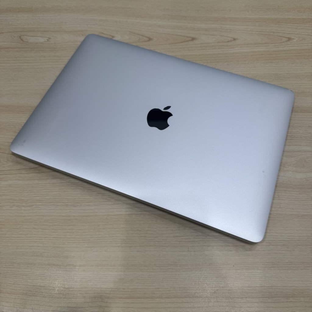 Apple MacBook Air 13インチ 256GB MGN93J/A シルバー (M1・2020)