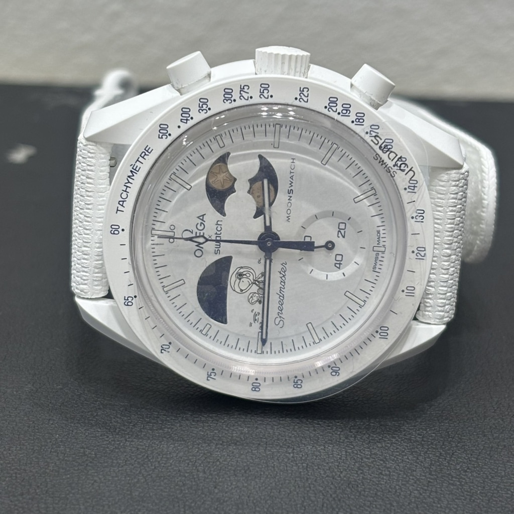 ミッション トゥ ザ ムーンフェイズ フルムーン スヌーピー SO33W701L