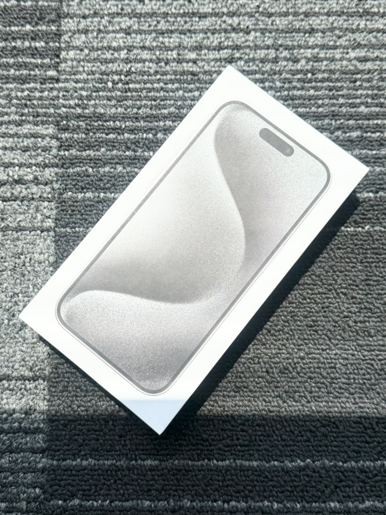 Apple iPhone15Pro 128GB ホワイトチタニウム MTU83J/A