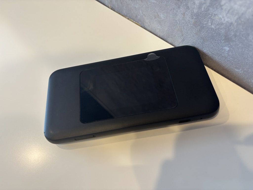 Speed Wi-Fi DOCK 5G 01 ブラック CPS01SKU