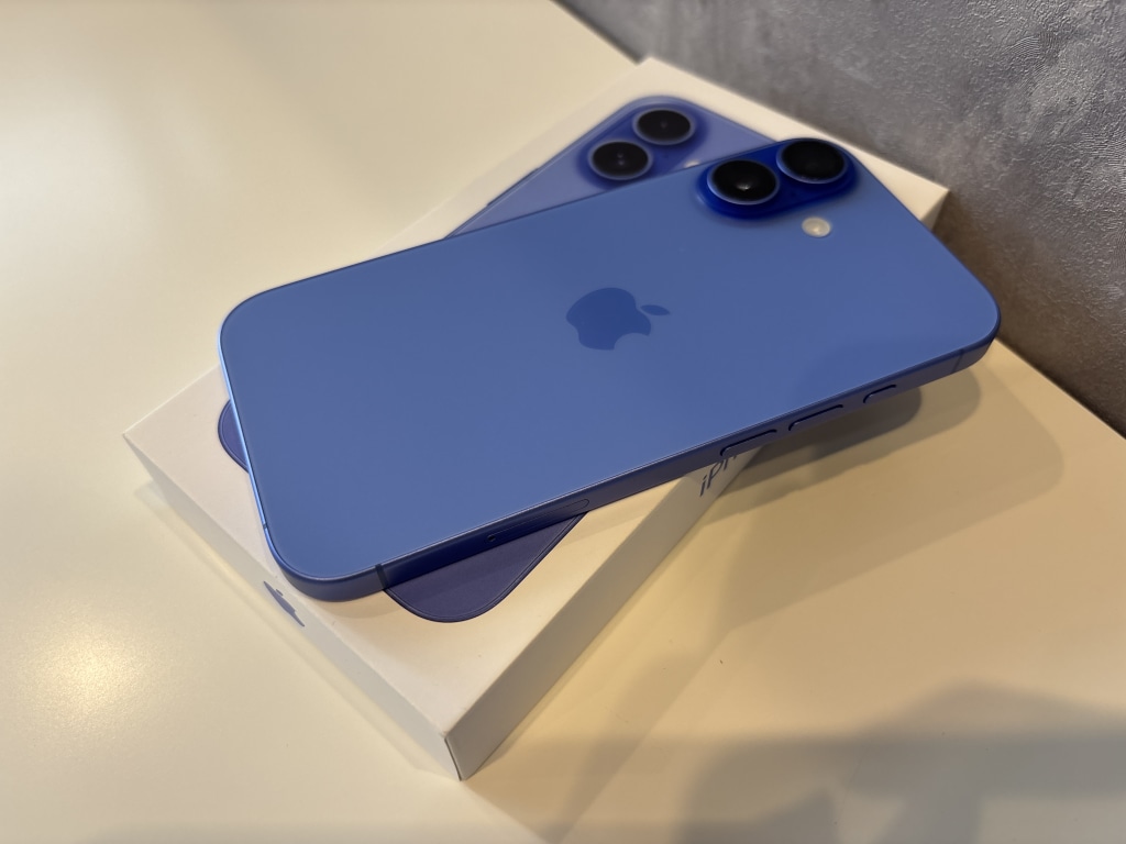 SIMロック解除(Softbank)iPhone16 128GB ウルトラマリン MYDU3J/A