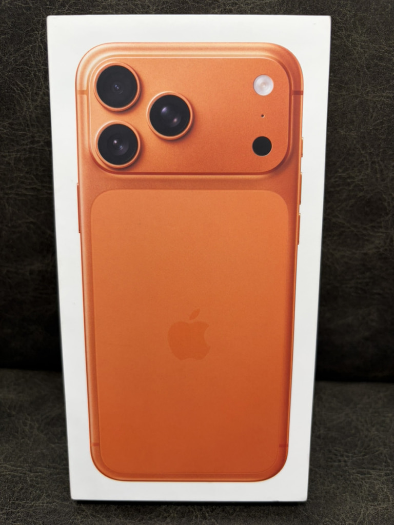 Apple iPhone17 Pro Max 512GB コズミックオレンジ MFYD4J/A