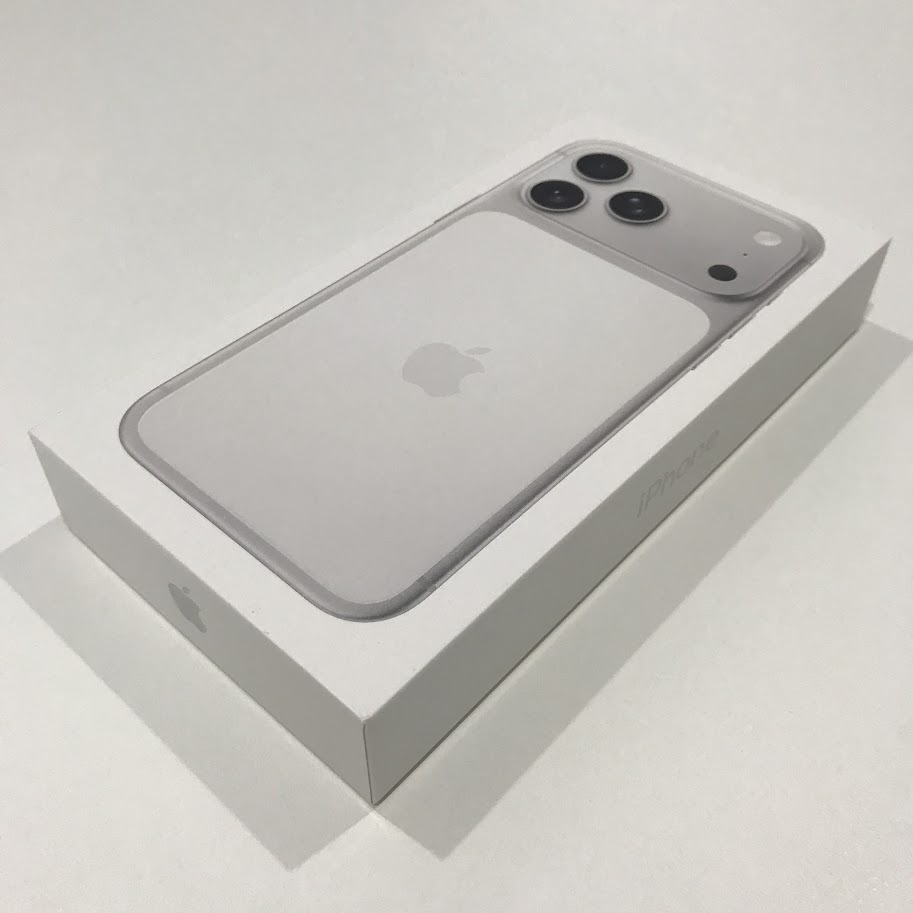 国内版SIMフリー iPhone17ProMax 1TB シルバー MFYF4J/A