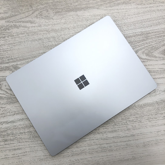 Microsoft Surface Laptop 5 13.5インチ model 1950