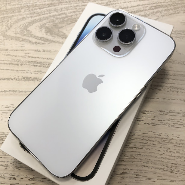 SIMロック解除(docomo) iPhone14 Pro 256GB シルバー MQ0Y3J/A