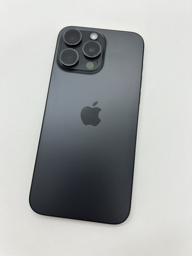 国内版SIMフリー iPhone 15 ProMax 256GB ブラックチタニウム MU6P3J/A