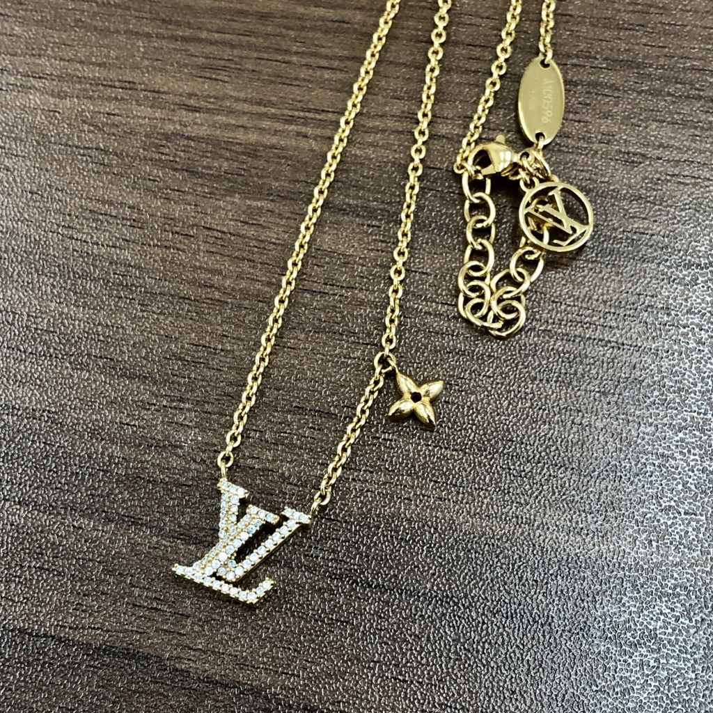 ルイヴィトン コリエ・LV アイコニック M00596