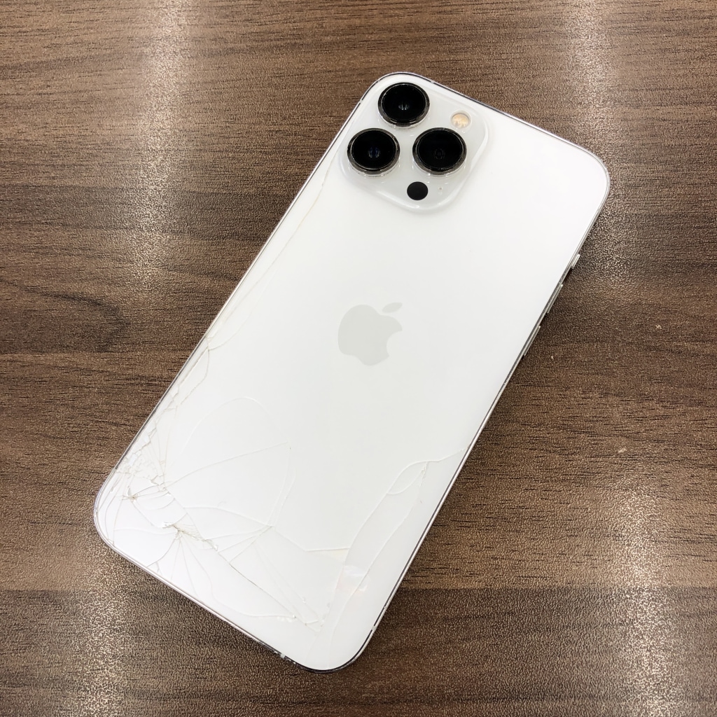 au/SIMロック解除 iPhone13ProMax 128GB シルバー MLJ53J/A