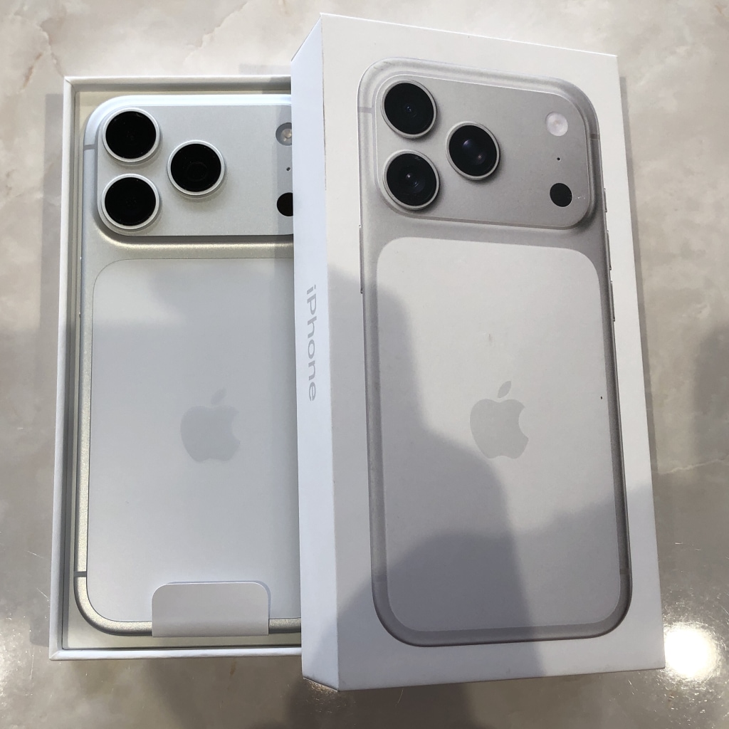 SIMロック解除(Softbank) iPhone17 Pro 256GB シルバー MG854J/A