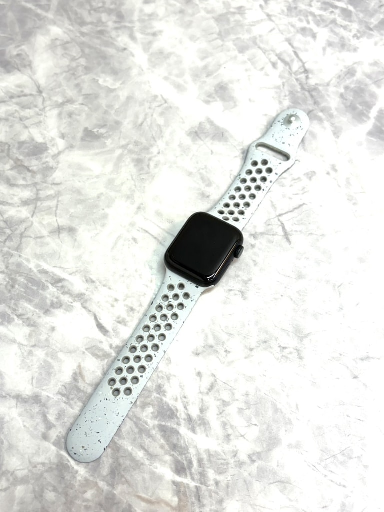 Apple Watch SE3 GPSモデル 40mm MEHX4J/A