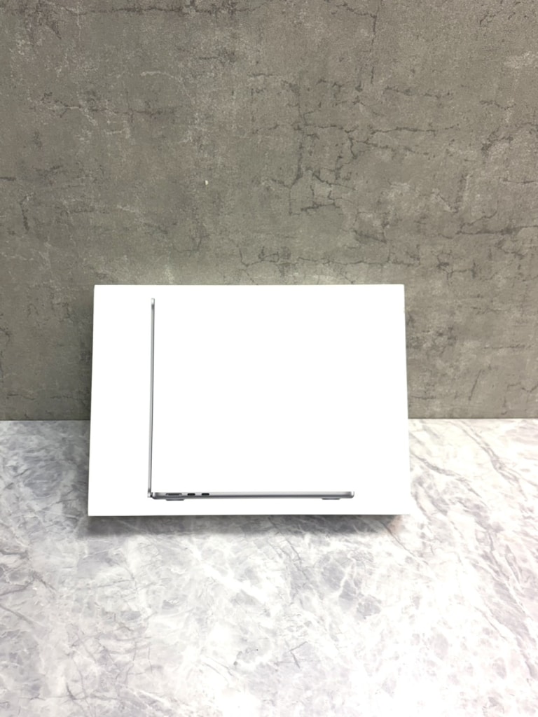 MacBook Air Liquid Retinaディスプレイ 13.6インチ 8GB 256GB M2チップ MLXW3J/A スペースグレイ