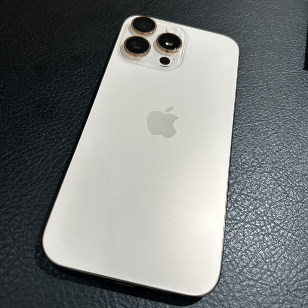 国内版SIMフリー iPhone16ProMax デザートチタニウム MYWJ3J/A