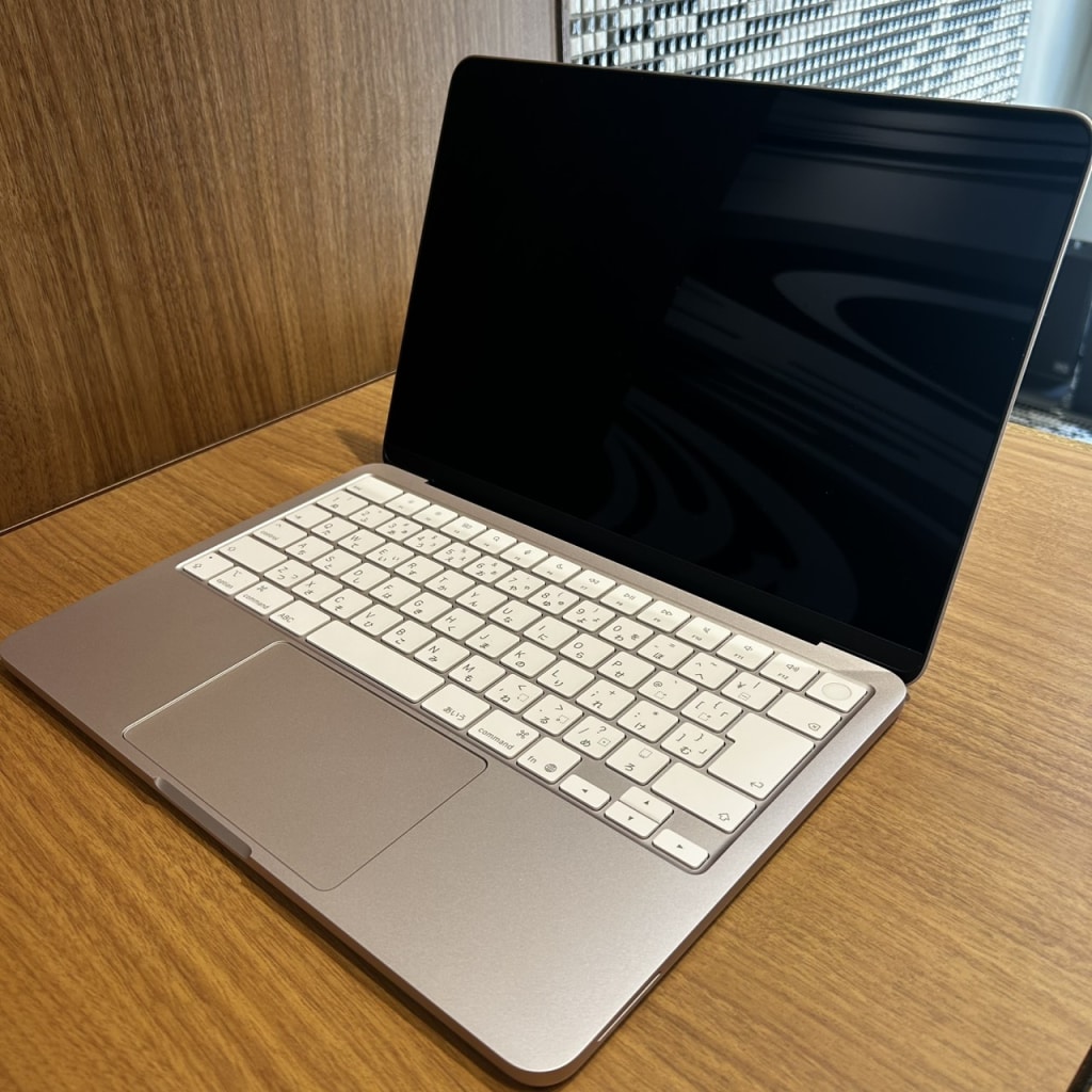 Macbook Neo 13インチ 8GB/512GB ブラッシュ MHFJ4J/A