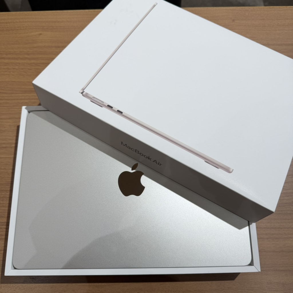 Apple MacBook Air 13インチ M4 512GB MW103J/A シルバー