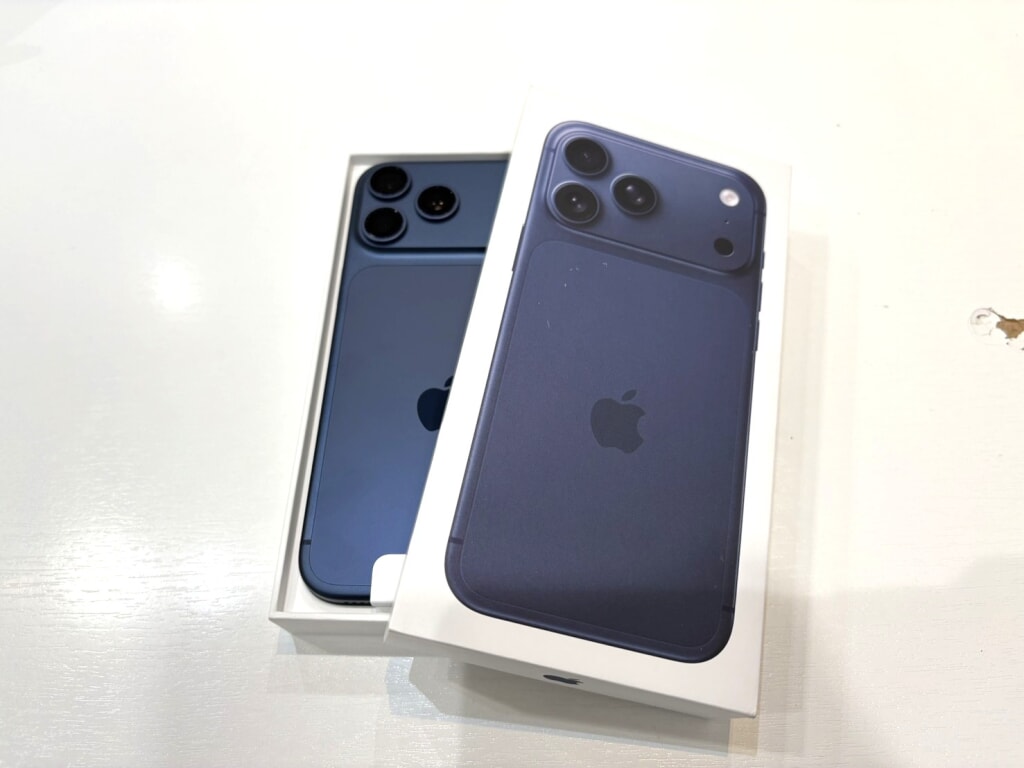 SIMロック解除(au) iPhone17 Pro Max 256GB ディープブルー MFYA4J/A