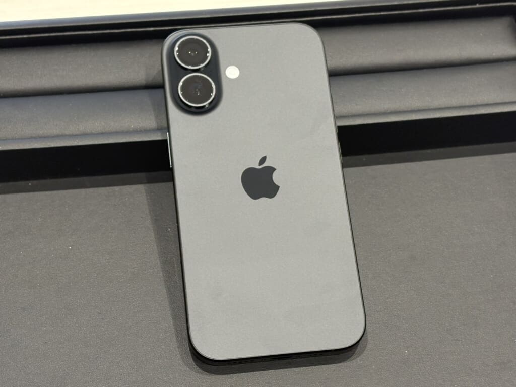 SIMロック解除(Softbank) iPhone16 128GB ブラック MYDQ3J/A