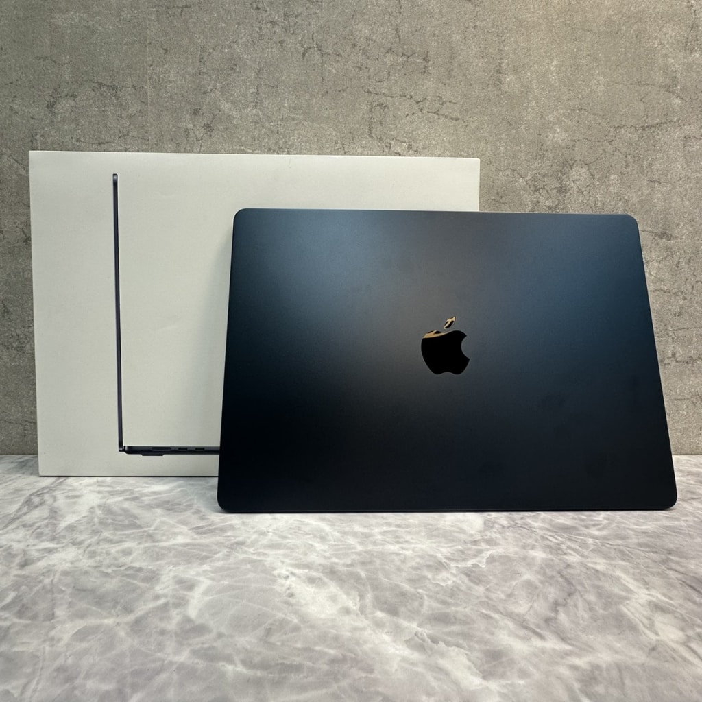 MacBook Air 15.3インチ Liquid Retinaディスプレイ M5チップ MDVH4J/A ミッドナイト