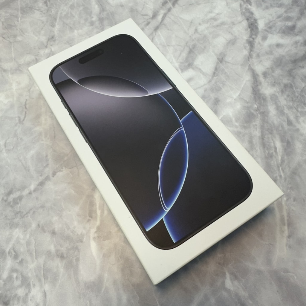 iPhone16Pro 512GB ブラックチタニウム MYN43J/A