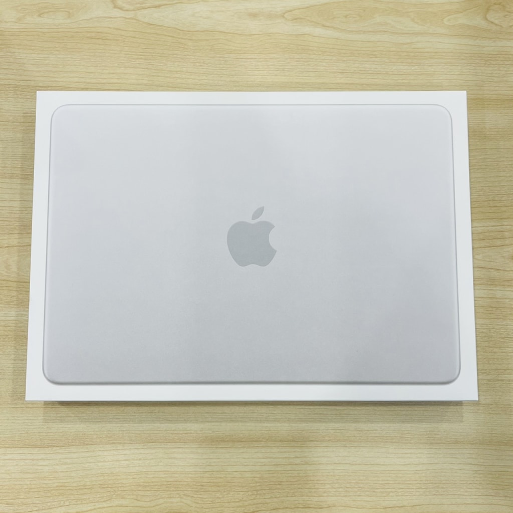 MacBook Neo 13インチ 8GB 512GB シルバー MHFC4J/A