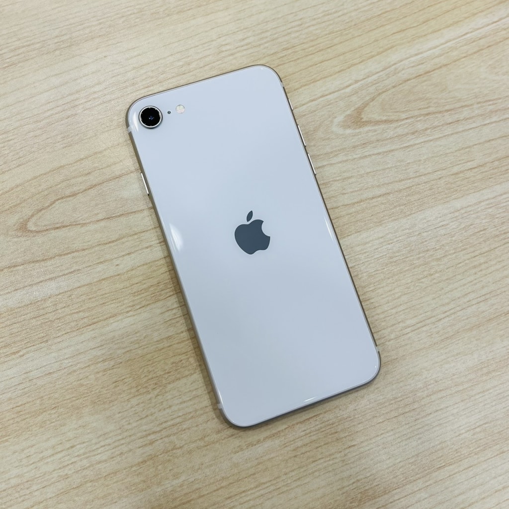 国内版SIMフリー iPhoneSE3 128GB スターライト MMYG3J/A