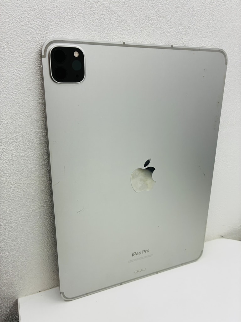 iPad Pro 11インチ 第4世代 Wi-Fi+Cellular 256GB シルバー MNYF3J/A