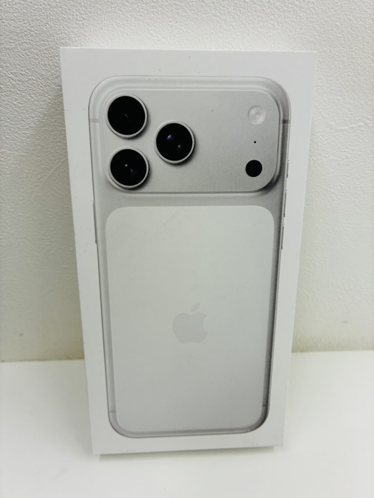 国内版SIMフリー iPhone17 Pro Max 2TB シルバー MFYJ4J/A