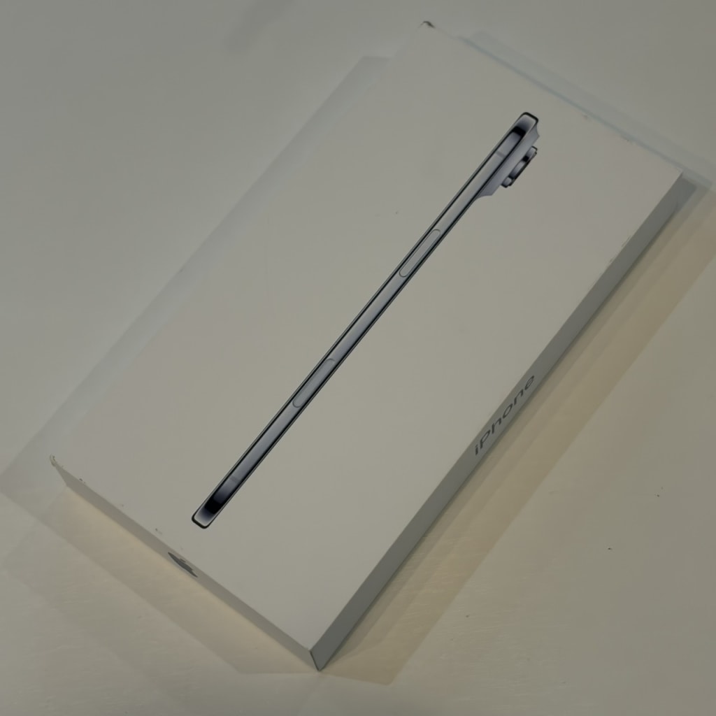 国内版SIMフリー iPhone Air 512GB ライトゴールド MG2E4J/A