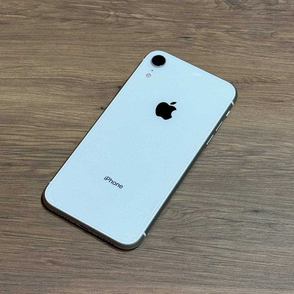 iPhoneXR 64GB ホワイト MT032J/A
