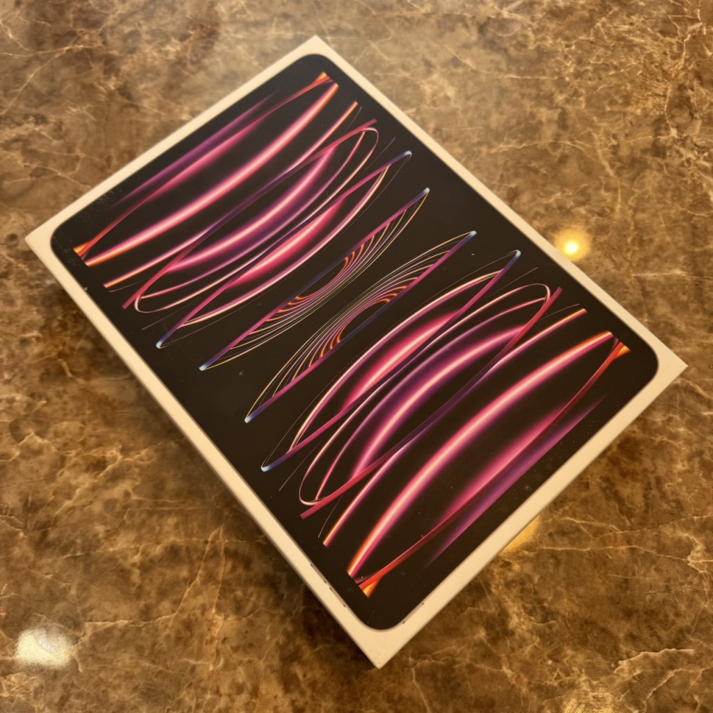 iPad Pro 11インチ 第4世代 Wi-Fi 256GB スペースグレイ MNXF3J/A