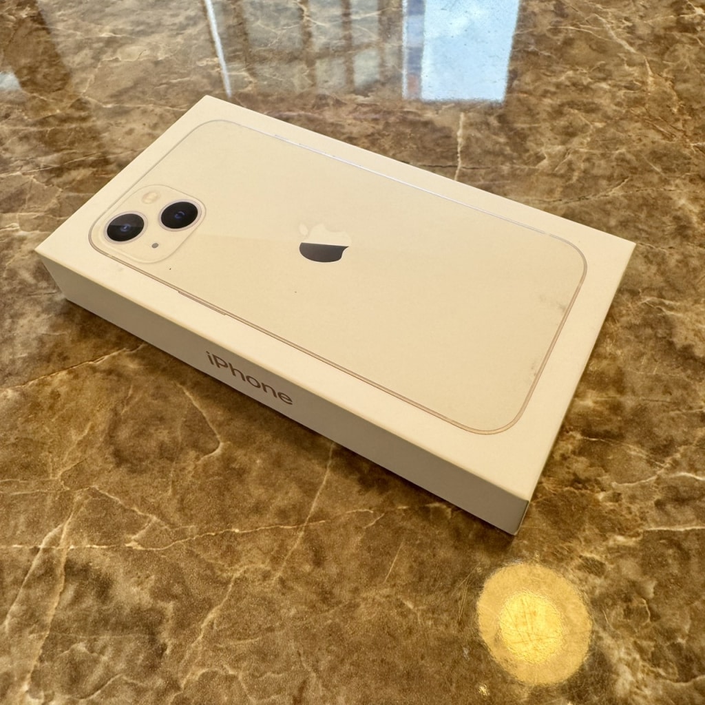 SIMロック解除(Softbank) iPhone13 128GB スターライト MLND3J/A