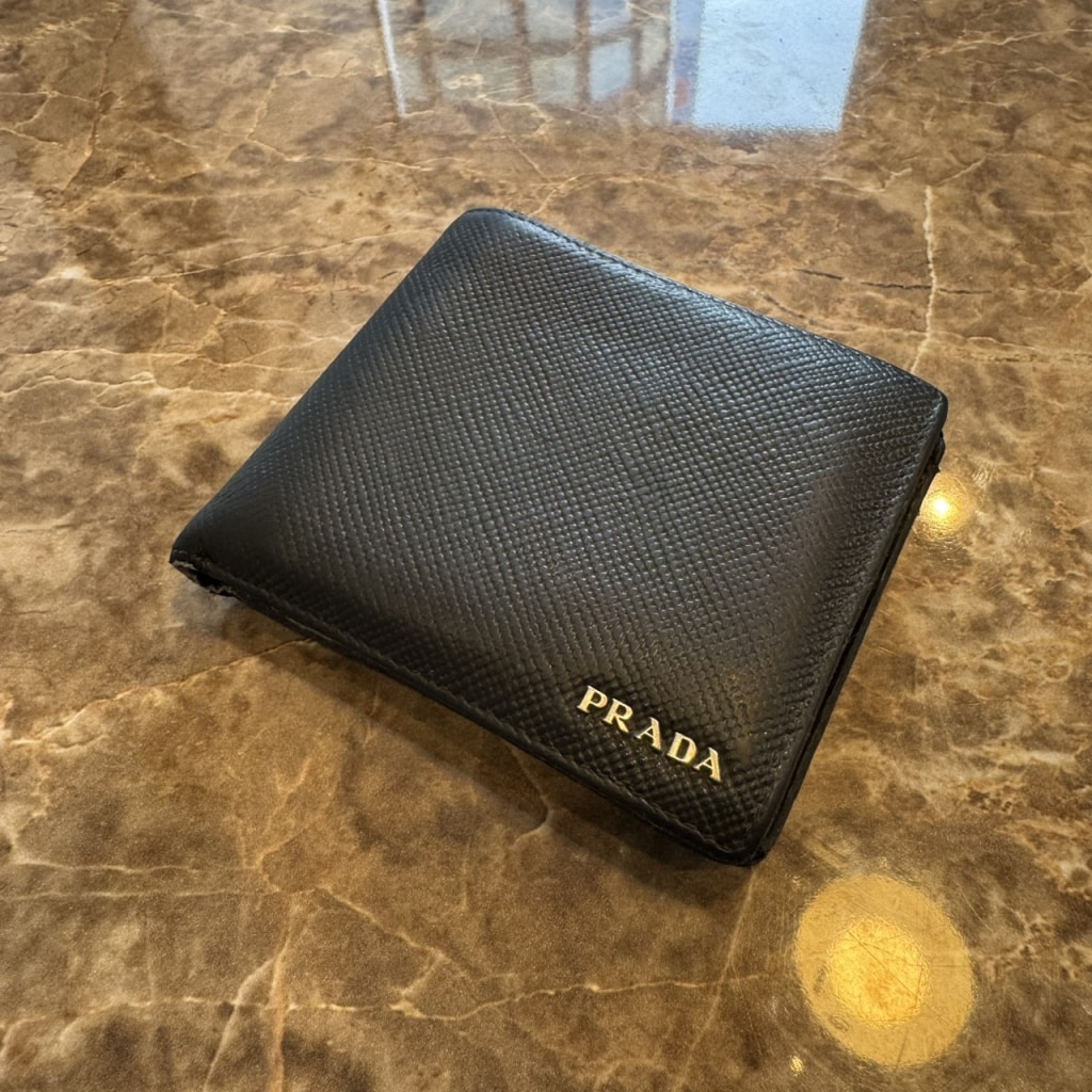 プラダ 二つ折り財布 サフィアーノ 2MO738