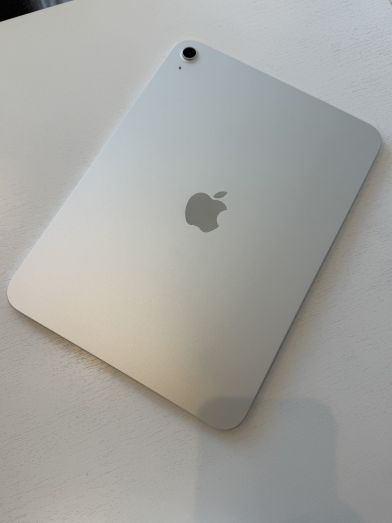iPad 11インチ 第11世代 Wi-Fi 128GB シルバー MD3Y4J/A