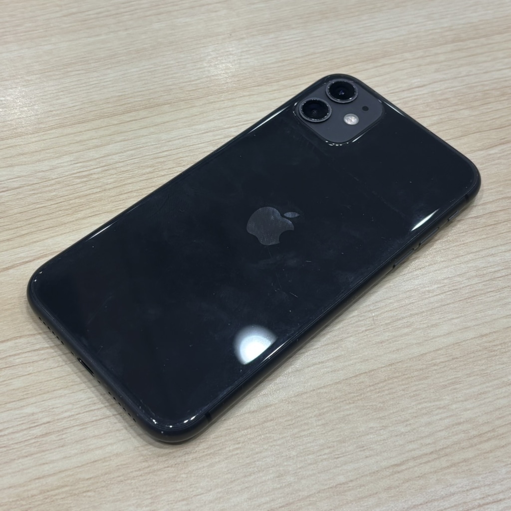 SIMロック解除(Softbank) iPhone11 64GB ブラック MWLT2J/A