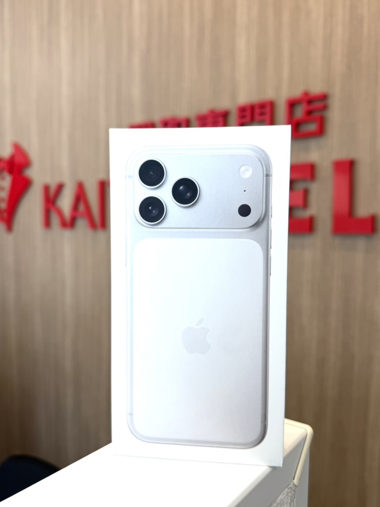 iPhone17 Pro Max 512GB シルバー MFYC4J/A