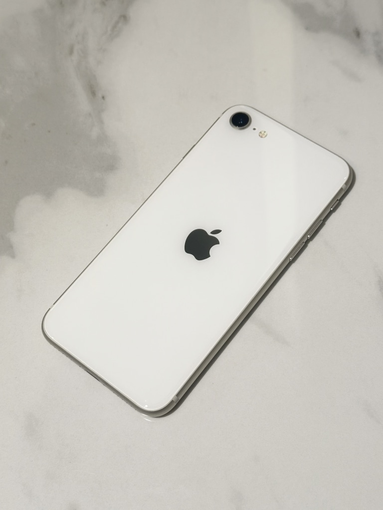 Apple iPhoneSE3 128GB スターライト MMYG3J/A