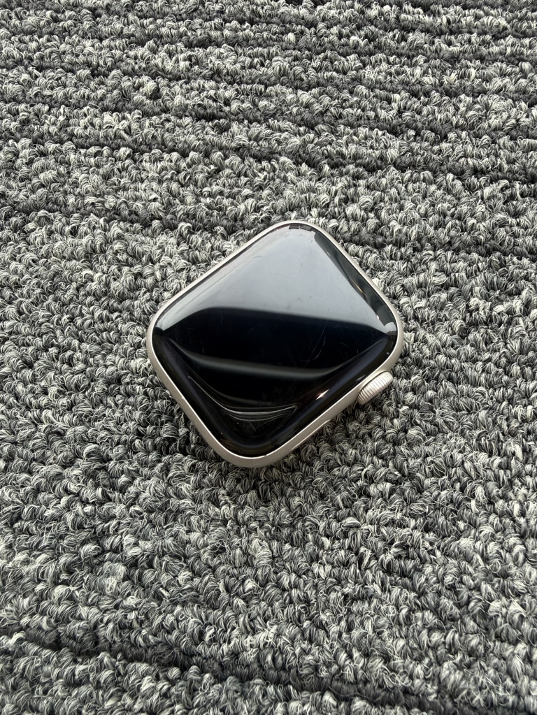 Apple watch series7 41ｍｍ GPS+cellular MKLN3J/A