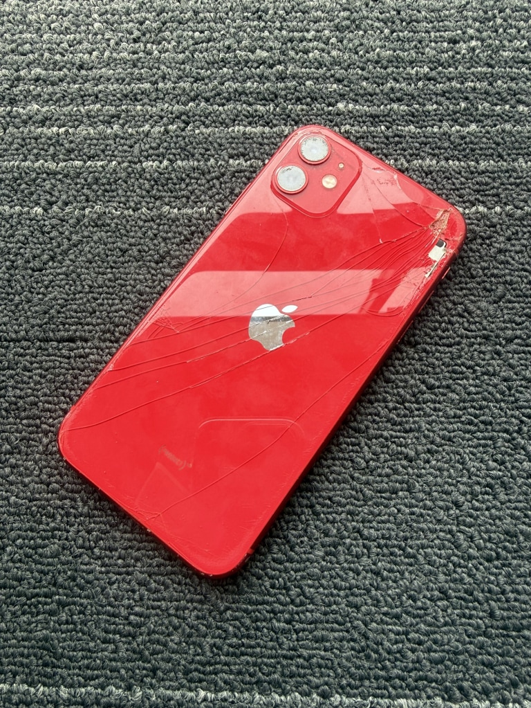 Apple iPhone11 64GB レッド NWLV2J/A