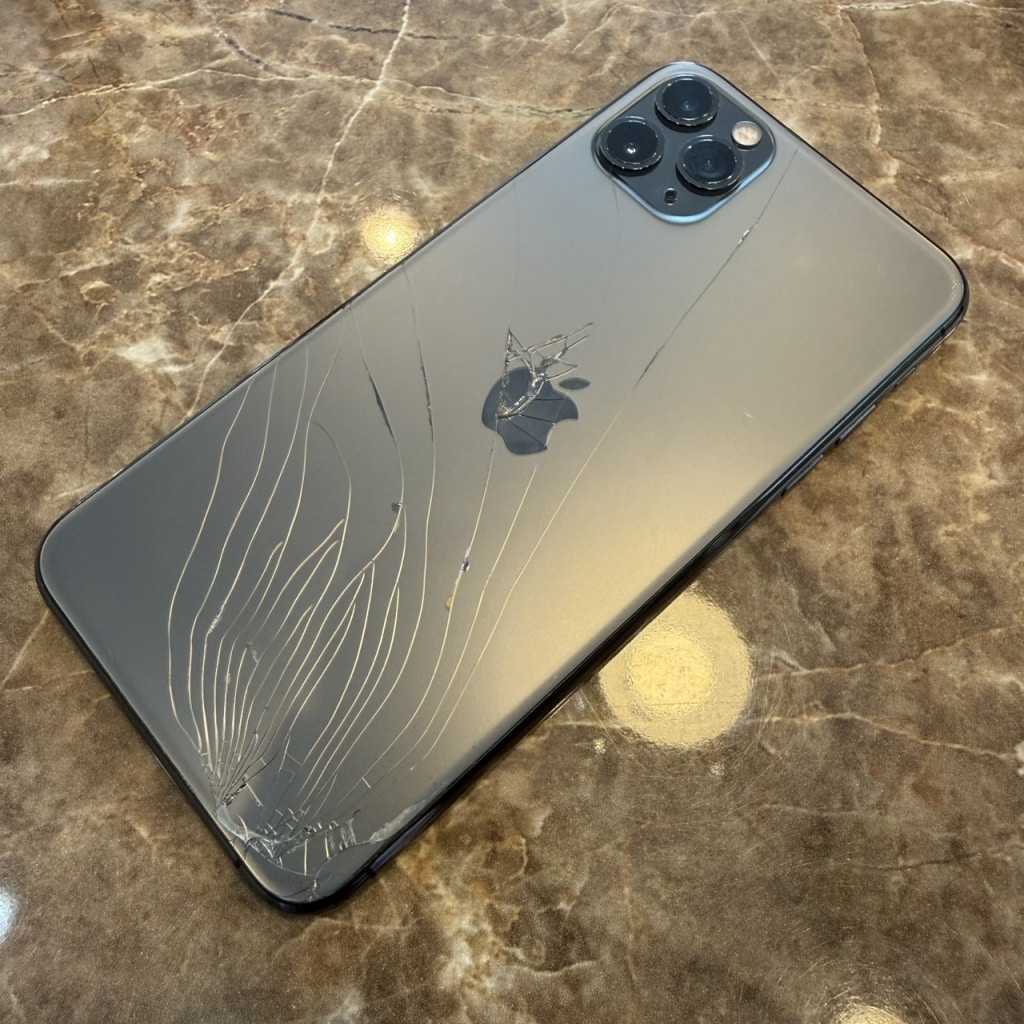 SIMロック解除(Softbank)iPhone11ProMAX 256GB スペースグレイ MWHJ2J/A