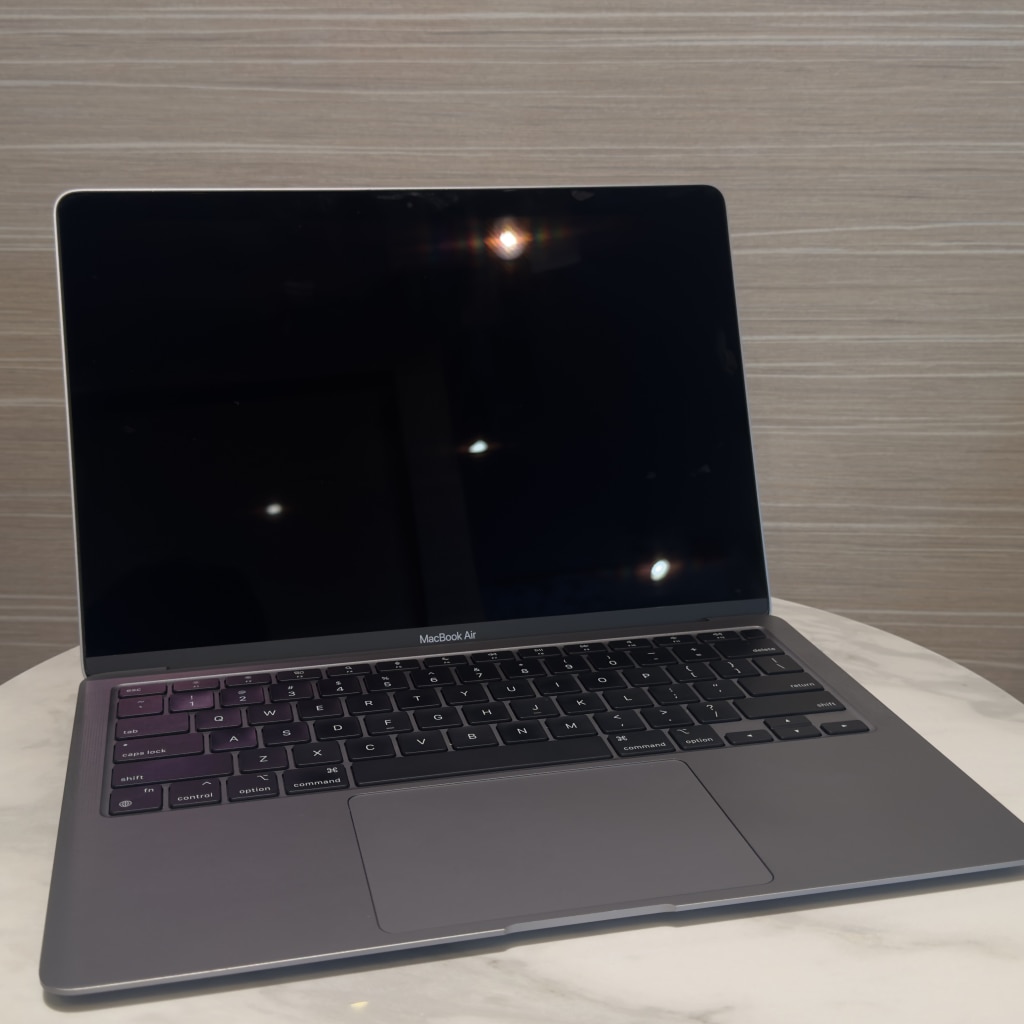 MacBookAir 13インチ 8GB 256GB スペースグレイ MGN63J/A