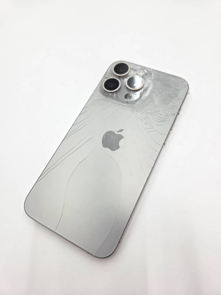 Softbank/SIMロック解除 iPhone15ProMax 256GB ナチュラルチタニウム MU6R3J/A