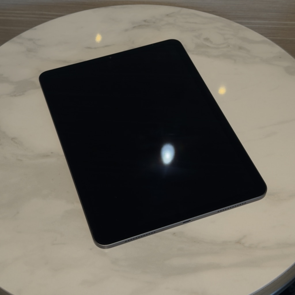 iPad Air 第5世代 Wi-Fi 256GB スペースグレイ MM9L3J/A
