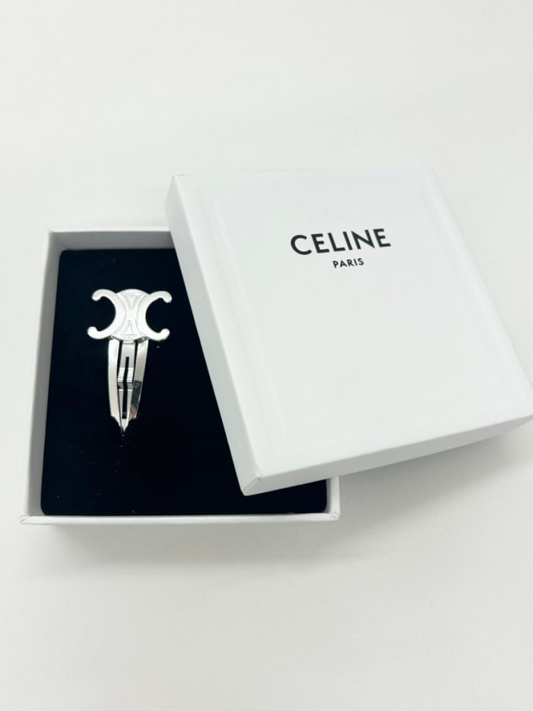 セリーヌ トリオンフ ヘアクリップ