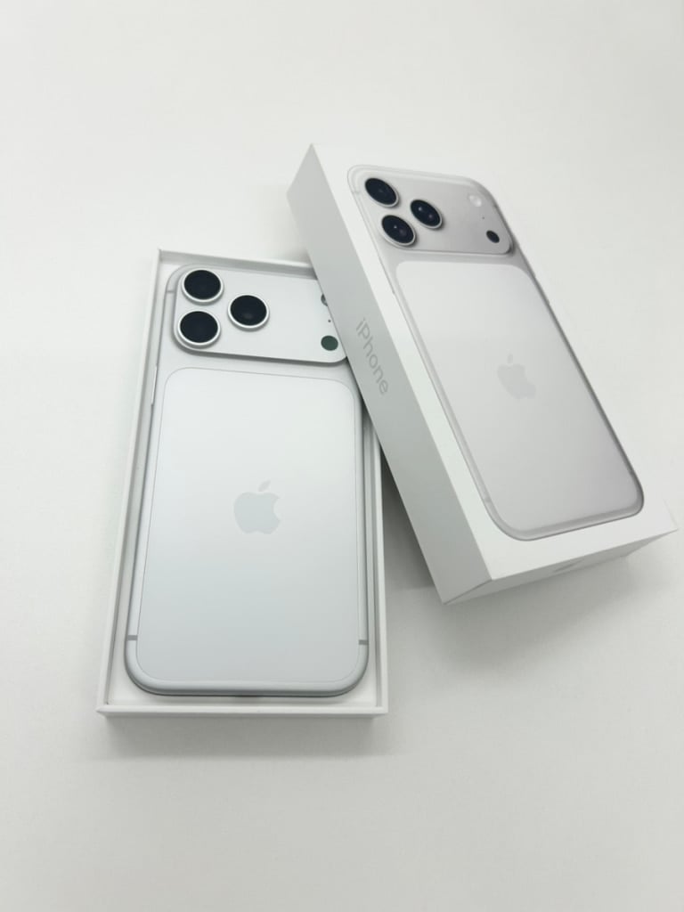 国内版SIMフリー iPhone17 Pro Max 1TB シルバー MFYF4J/A