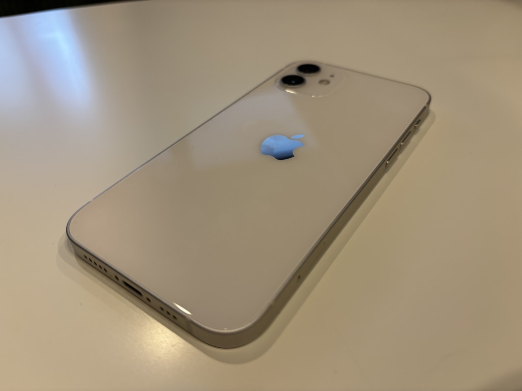 SIMロック解除(Softbank)iPhone12 128GB ホワイト MGHV3J/A